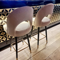 ASTRA-CR-V-LIFESTYLE001 - GalaxiMart GalaxiMart,GalaxiMart UK,GalaxiMart Furniture,GalaxiMart Marble Dining Table,GalaxiMart Sofa Collection,Marble dining table UK,Luxury dining table UK,Modern sofa UK,Buy marble dining table UK,Dining table sale UK,luxury marble dining table set UK,GalaxiMart Furniture UK,GalaxiMart Luxury Furniture,GalaxiMart Marble Dining Table,